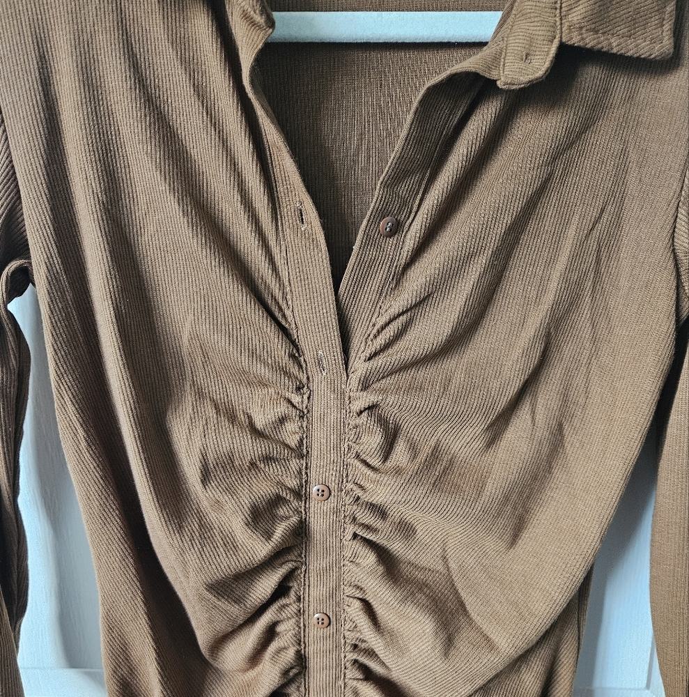 PIECES Brown Ruched Button-Up Mini Dress - Picture 2 of 5